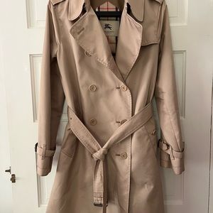 Burberry beige trench coat size 8